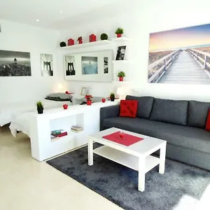 appartement-1st-lign-on-the-beach.es-andalucia.com/